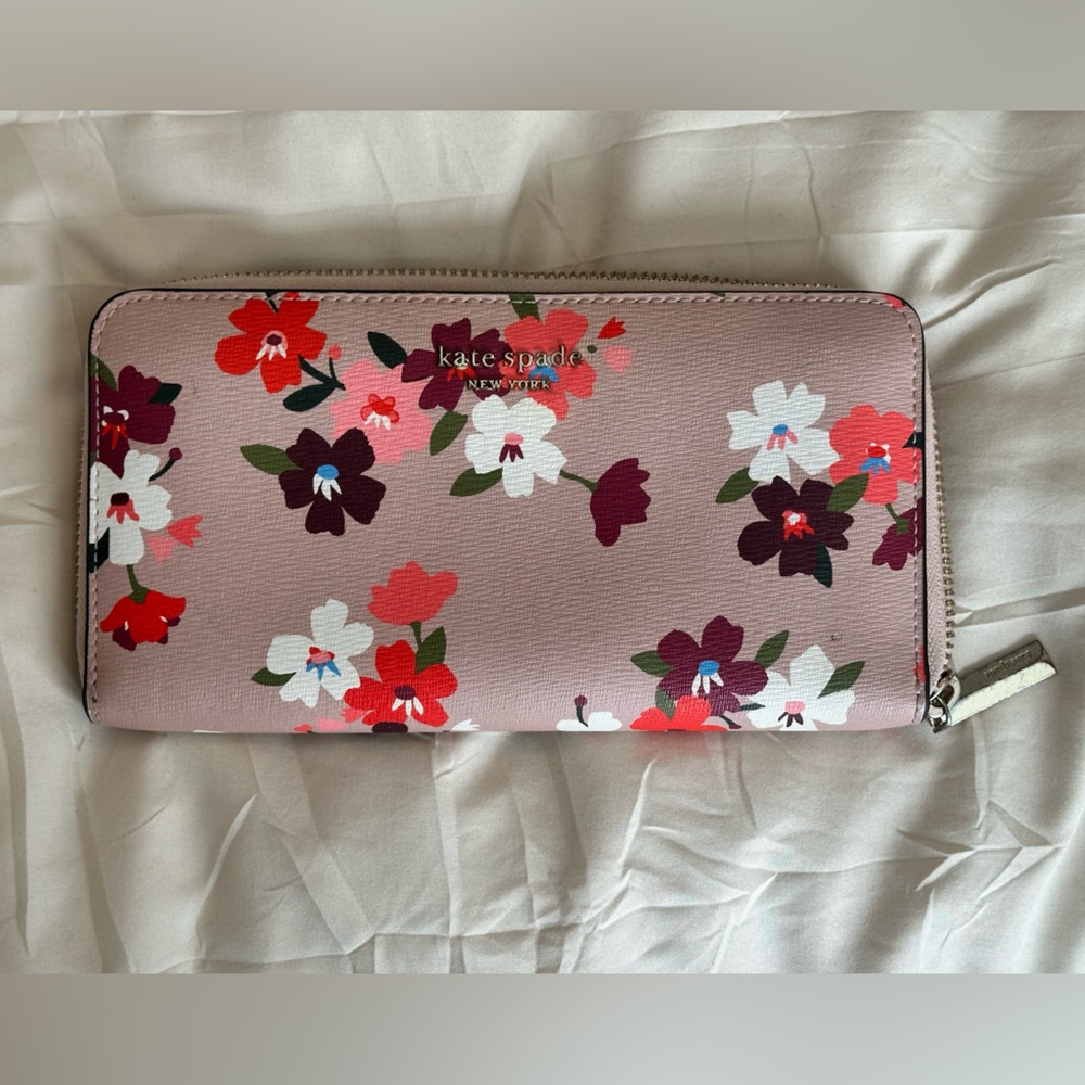 Kate spade floral wallet